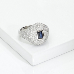 ANELLO FASCIA PAVE' IN BRILLANTI E ZAFFIRO RETTANGOLARE MM6X4