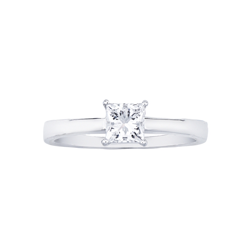 Anello con diamante taglio princess 0.70ct GIA in oro bianco 18k