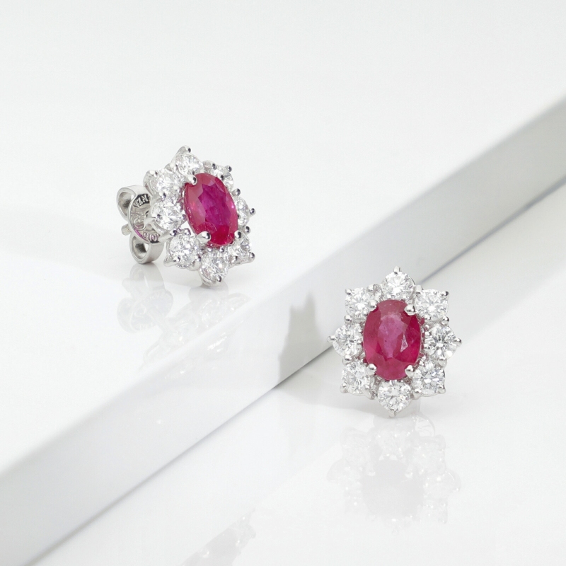 Orecchini contorno in oro bianco 750 con rubini e diamanti