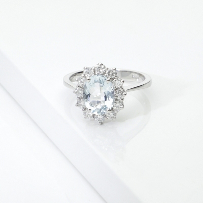 Anello in oro bianco 750 con acquamarina e diamanti