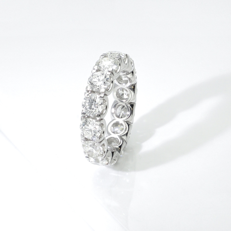 Anello eternity in oro bianco 18k con diamanti certificati IGI F VS