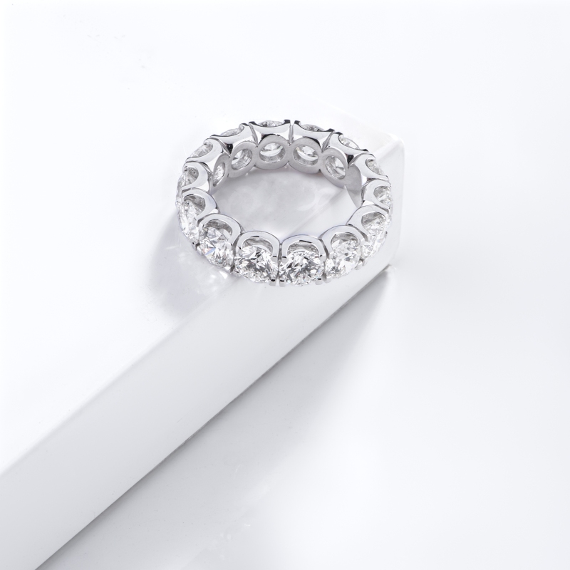Anello in oro bianco eternity 18k con diamanti certificati IGI F VS