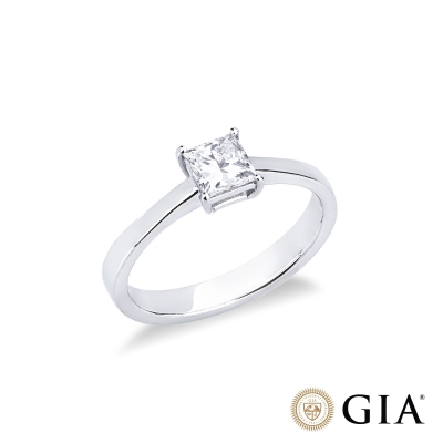Anello con diamante taglio princess 0.70ct GIA in oro bianco 18k