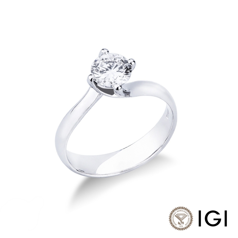 Solitario griffe a quattro punte in oro bianco 18k con Diamante ct. 1.00.