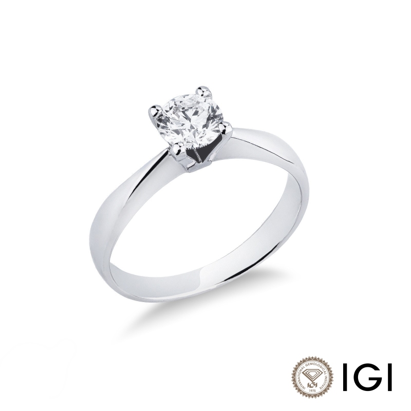 Anello solitario lineare a quattro griffe in oro bianco 18k con diamante da 1 carato