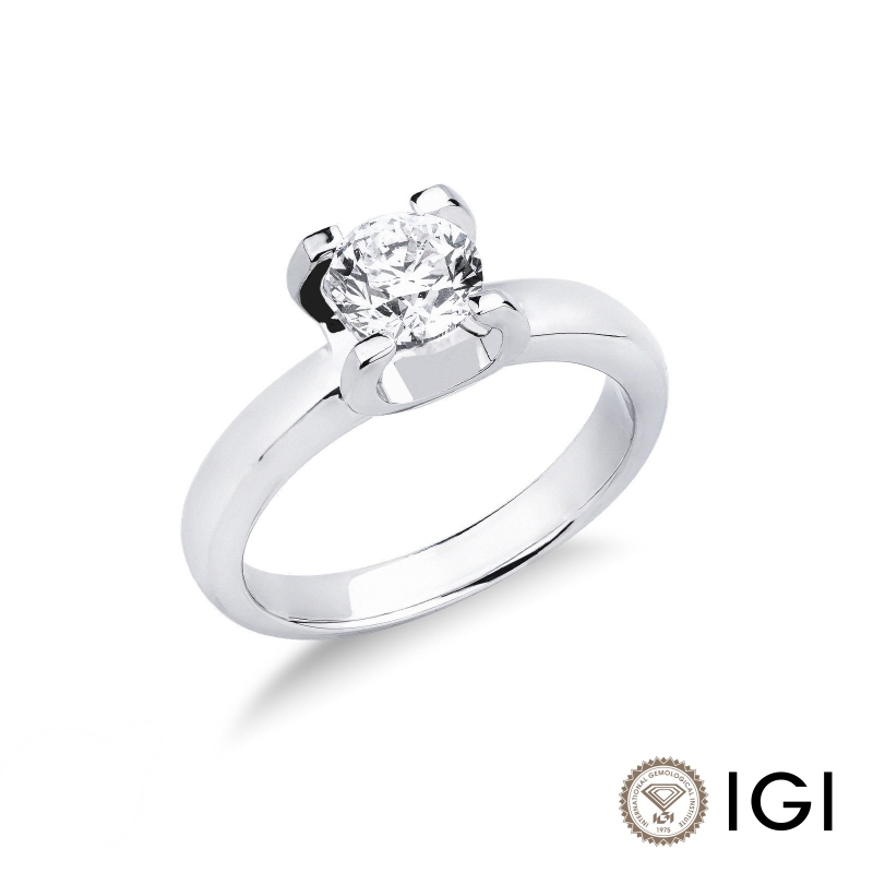Anello solitario a quattro griffe in oro bianco 18k con diamante, 0,90 carati