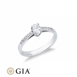 Anello con diamante taglio ovale 0.30ct GIA in oro bianco 18k 2