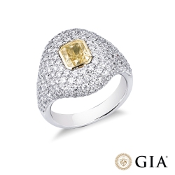 Anello con diamante taglio cushion fancy yellow 1.01ct GIA in oro bianco 18k e pavè in diamanti. PREZZO SU RICHIESTA.