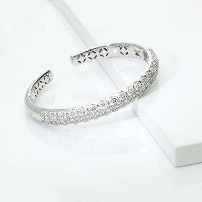 BRACCIALE RIGIDO CON BRILLANTI