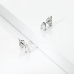 Orecchini punto luce goccia in oro bianco 18k con diamante GIA