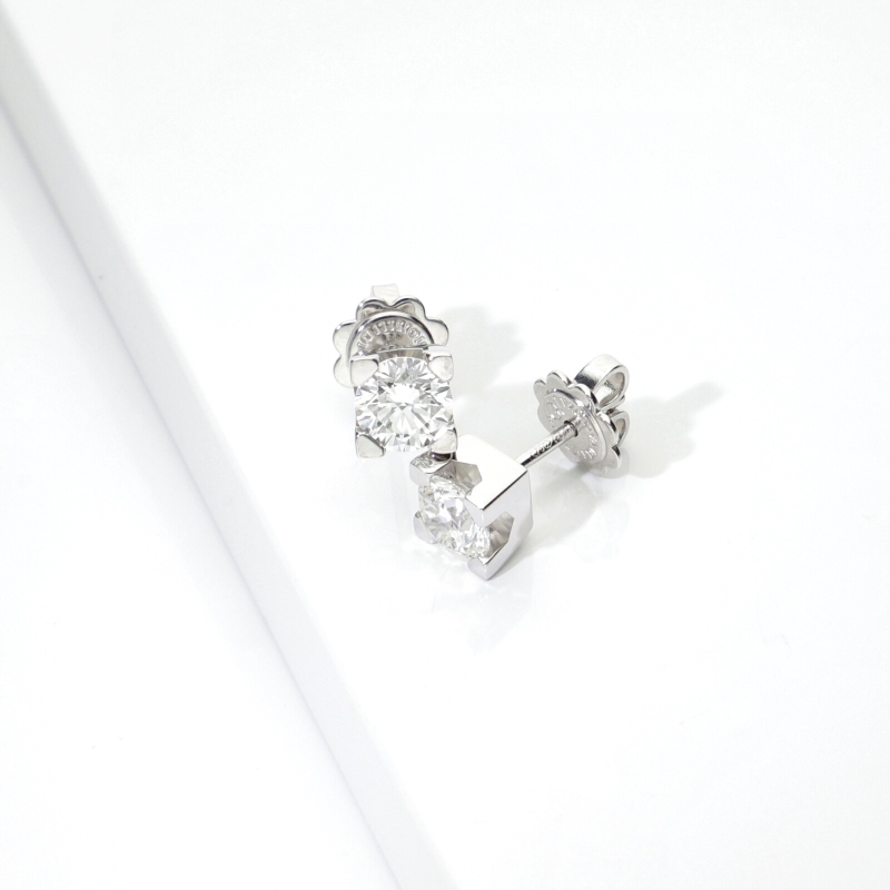 Orecchini punto luce in oro bianco 750 con diamanti, 1,40 ct