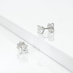 Orecchini punto luce in oro bianco 18k con diamanti, 2,00 ct