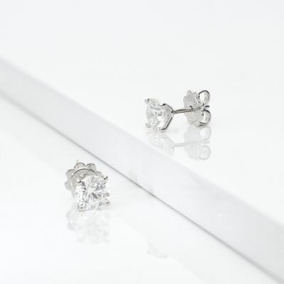 Orecchini punto luce in oro bianco 18k con diamanti, 2,00 ct