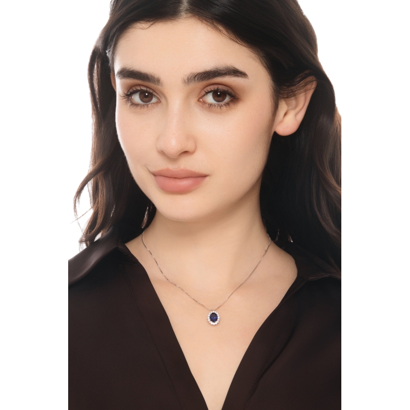 Collana zaffiro blu ovale e diamanti in oro bianco 18k