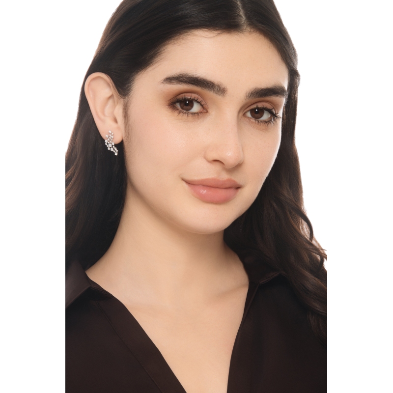 Orecchini in oro bianco 18k con costellazione geometrica di diamanti