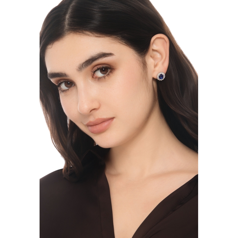 Orecchini modello Lady D in oro bianco 18k con zaffiro blu e diamanti
