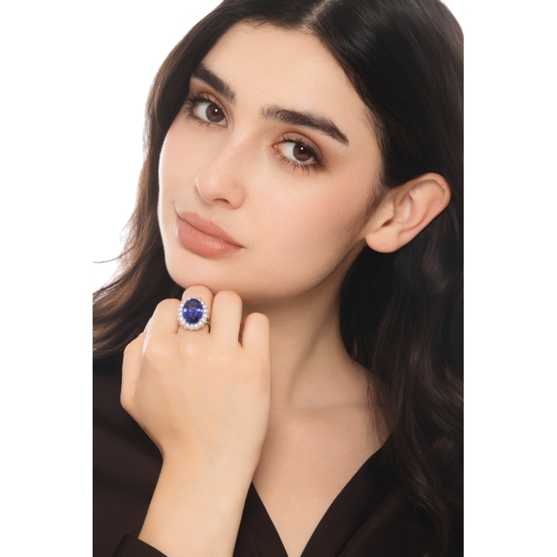 ANELLO CONTORNO CON 18BRILL E TANZANITE OVALE MM17X12