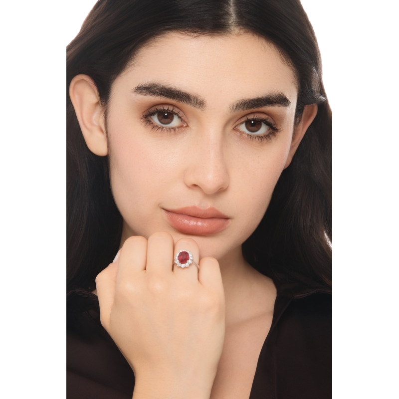 Anello contorno in oro bianco 750 con rubino ovale e diamanti