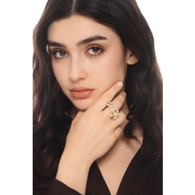 Anello design fiori in oro giallo 18k con diamanti