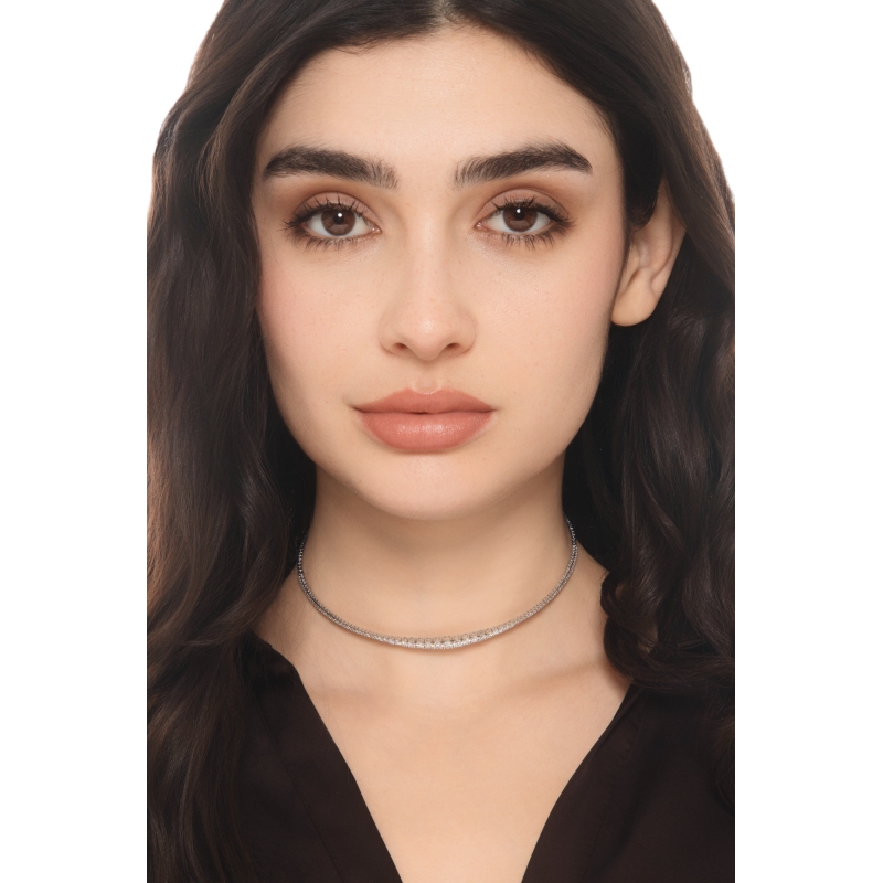 Collana choker in oro bianco 18k con diamanti a scalare