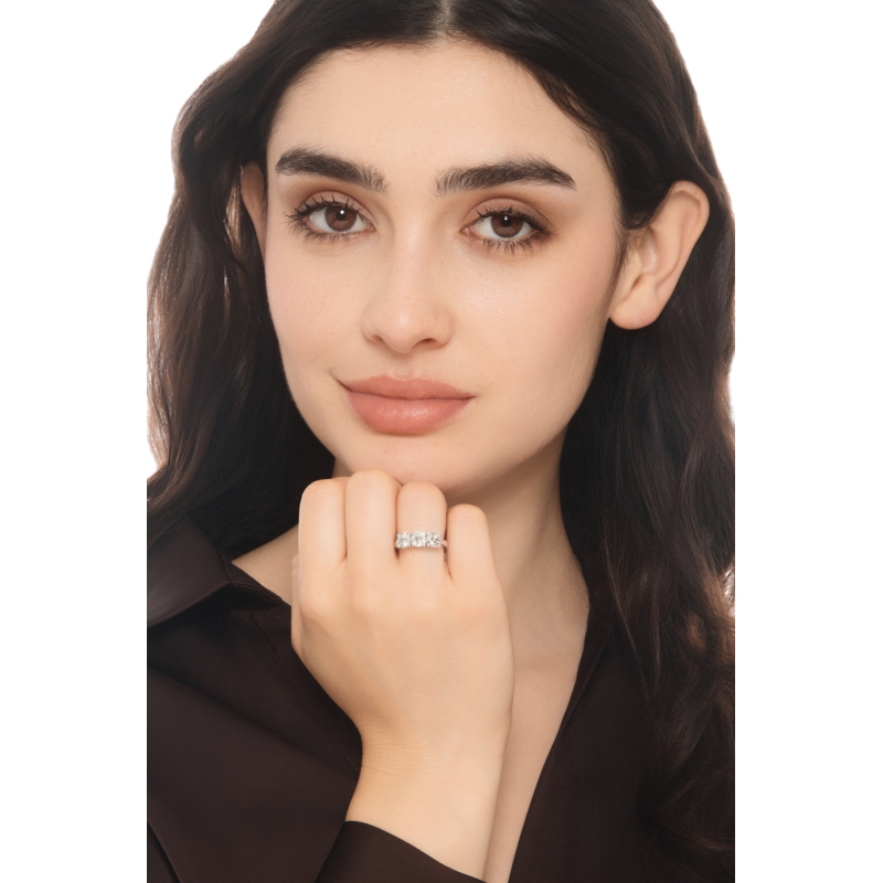 Anello trilogy in oro bianco 18k con diamanti