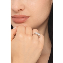 Anello in oro bianco 18k con diamanti IGI 2