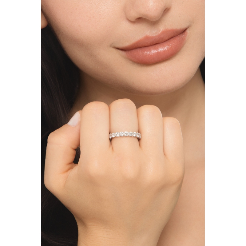 Eternity in oro bianco 750 con diamanti