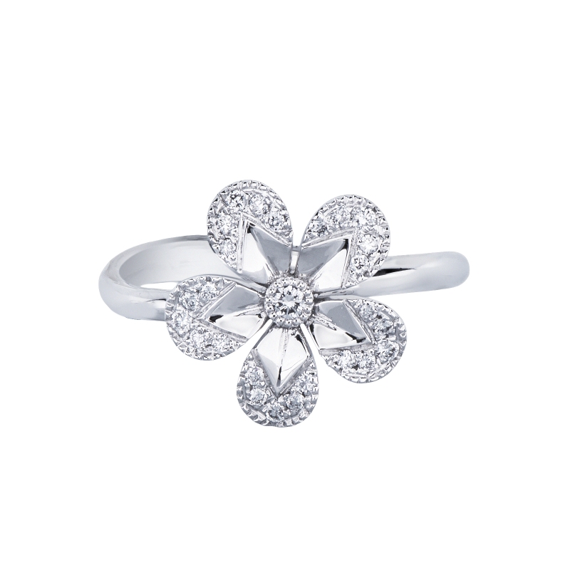 Anello a fiore in oro bianco 18k con petali in diamanti