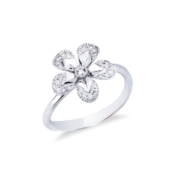 Anello a fiore in oro bianco 18k con petali in diamanti