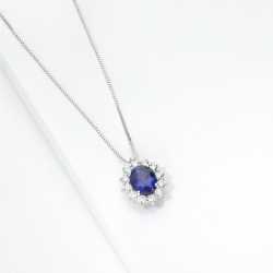 Collana rosetta in oro bianco 18k con zaffiro blu e diamanti  2