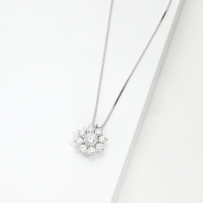 Collana con fiore in diamanti in oro bianco 750