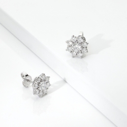 Orecchini contorno in oro bianco 18k a forma di fiore 2