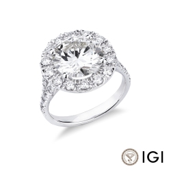 Anello solitario in oro bianco 18k con diamante IGI, 4.02 ct