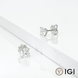 Orecchini punto luce in oro bianco 18k con diamanti, 2,00 ct