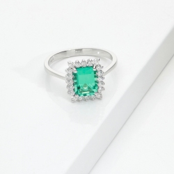 ANELLO CONTORNO CON 20BRILL E SMERALDO TAGLIO RETTANGOLARE MM8X6