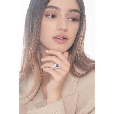 Ring in white gold 18k with amethyst heart cut