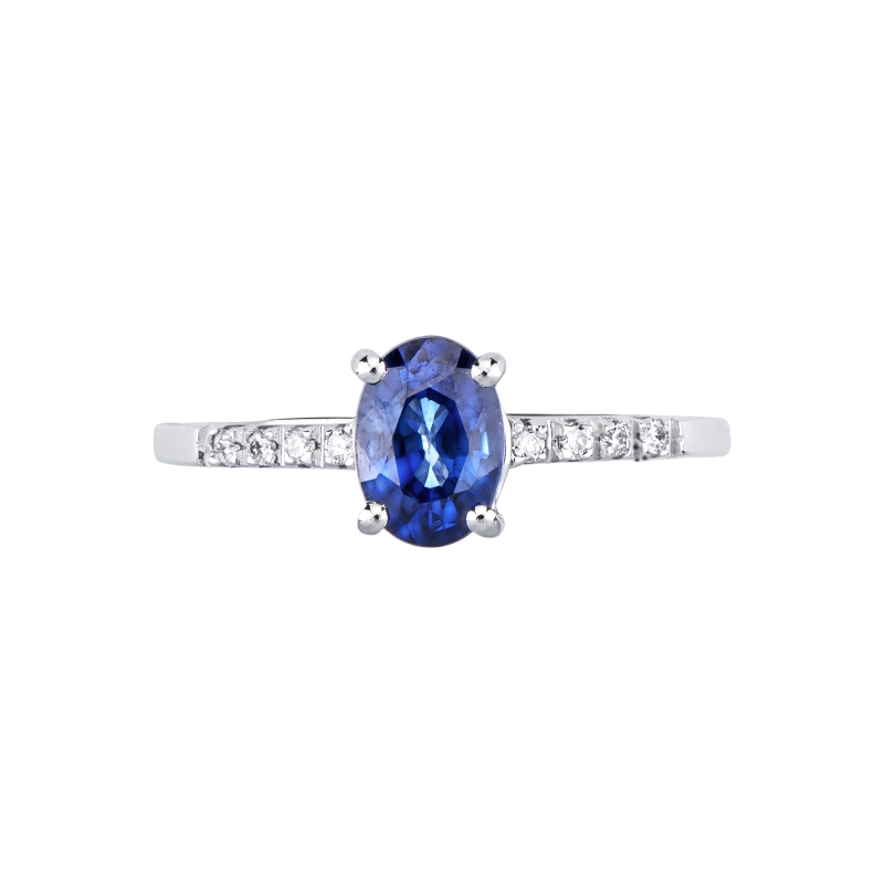 18k white gold ring with side diamonds and central blue sapphire