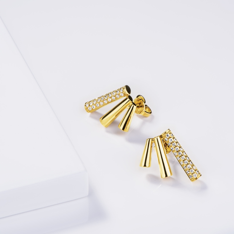 Orecchini in oro giallo 18k design geometrico con diamanti