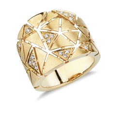 Anello fascia in oro giallo 18k con triangoli satinati e in diamanti