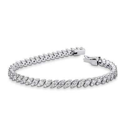 BRACCIALE CON 46 FINTE NAVETTE IN BRILLANTI, CM17.5