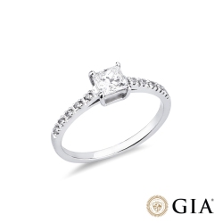 Anello con diamante taglio princess 0.50ct GIA in oro bianco 18k