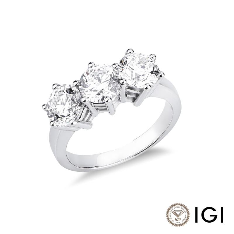 Anello trilogy in oro bianco 18k con diamanti IGI 3,00 ct