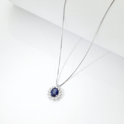 Collana contorno in oro bianco 18k con zaffiro blu e diamanti 
