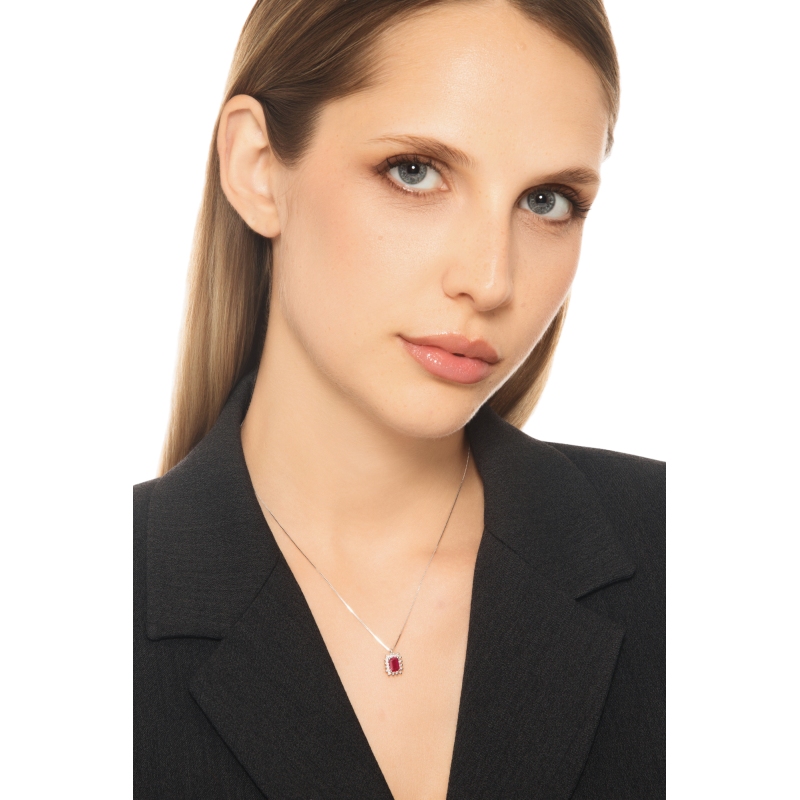 Collana contorno in oro bianco 18k con rubino e diamanti
