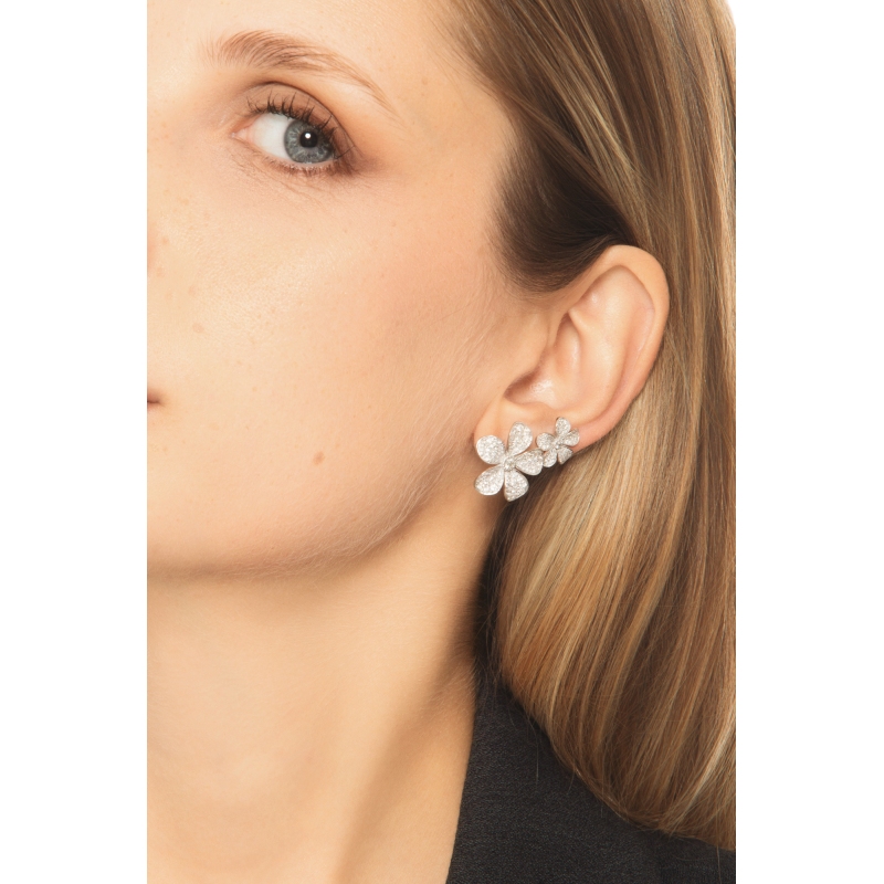 Orecchini Floreal in oro bianco 18k con fiori in diamanti