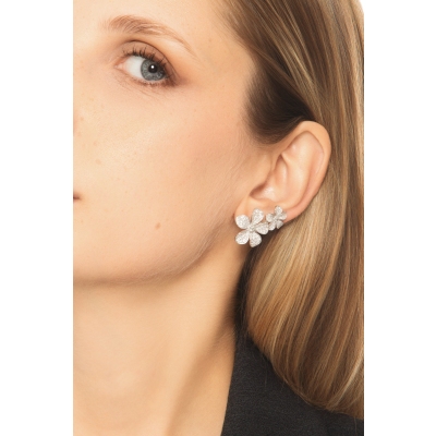 Orecchini Floreal in oro bianco 18k con fiori in diamanti