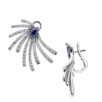 Orecchini design in oro bianco 18k con diamanti e zaffiro blu a goccia