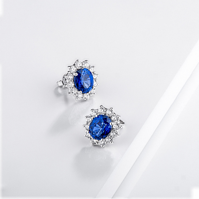 Orecchini Lady D oro bianco 18k con zaffiro blu e diamanti 