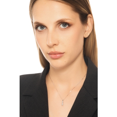 Collana trilogy a scalare in oro bianco 18k con diamanti, 0,50ct