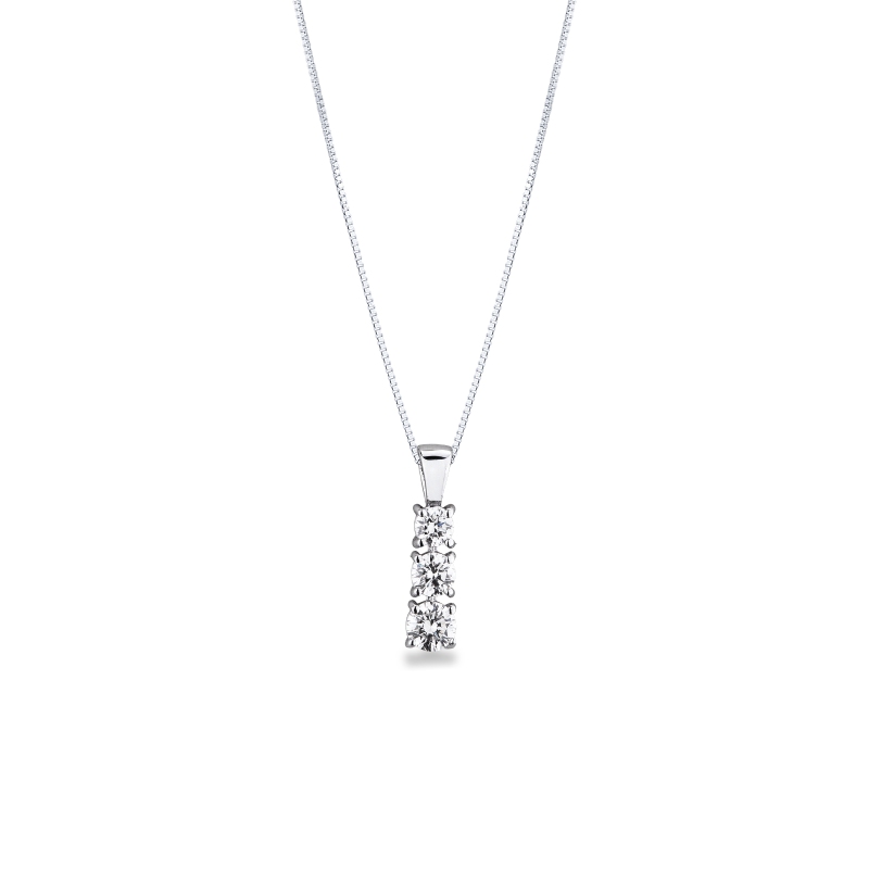 Collana trilogy a scalare in oro bianco 18k con diamanti, 0,50ct